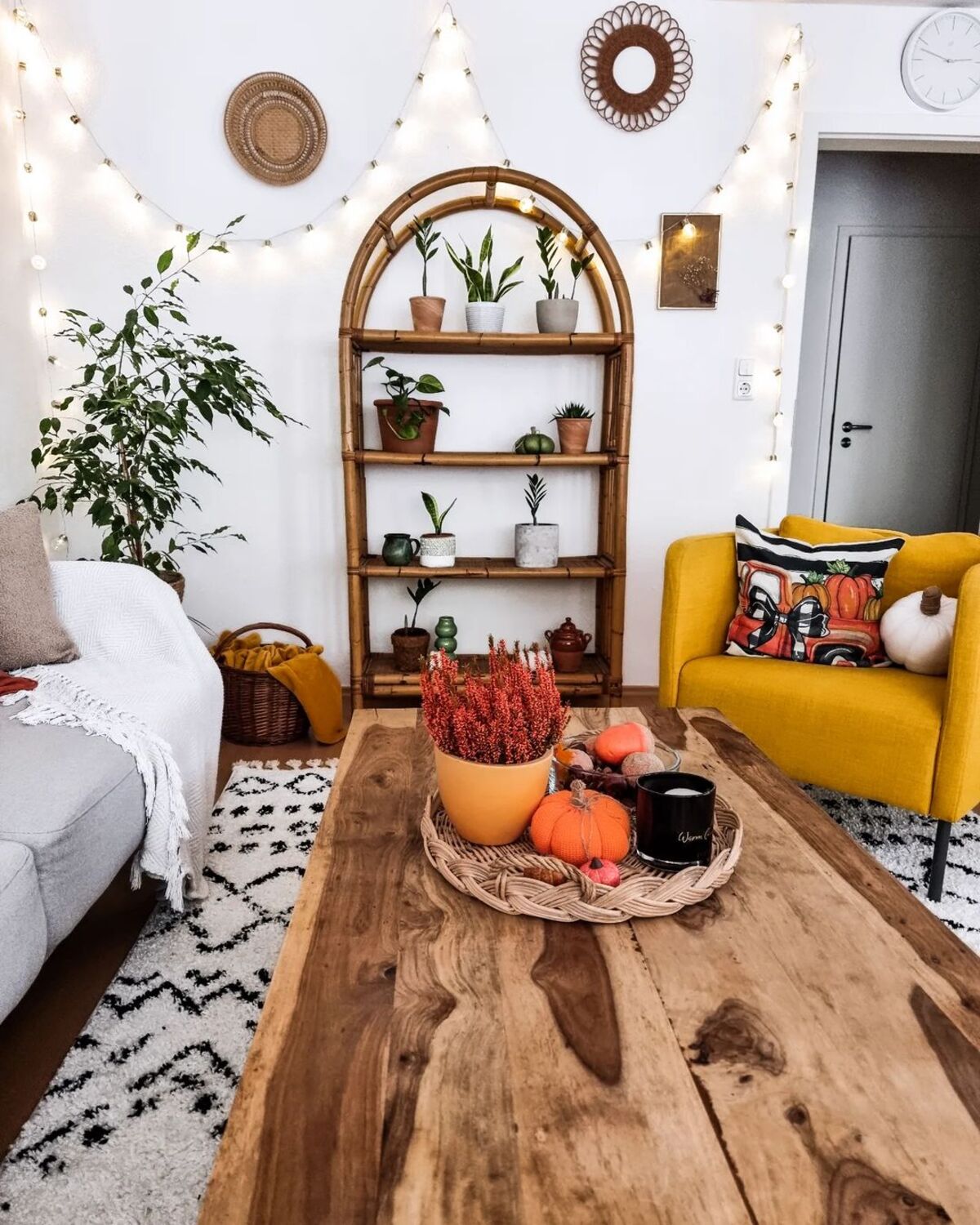 18 Autumn-Inspired Fall Living Room Decor Ideas To Create a Cozy and ...