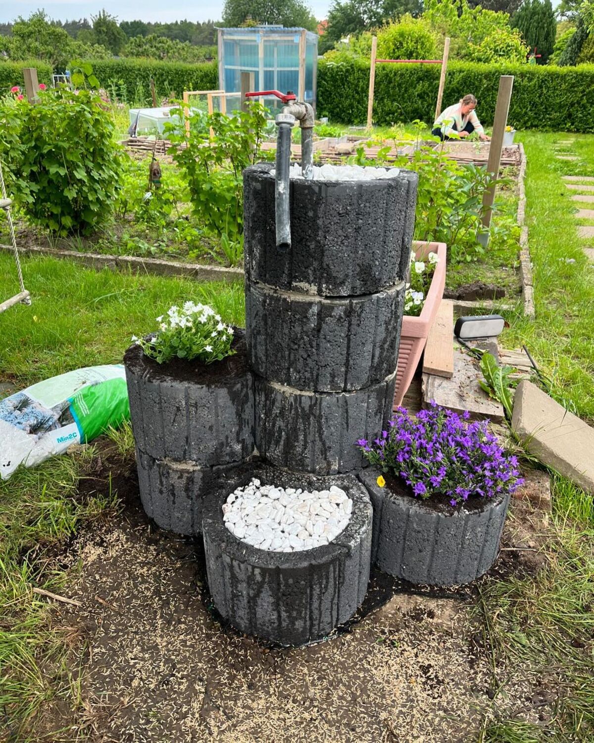 28 Creative DIY Flower Garden Ideas