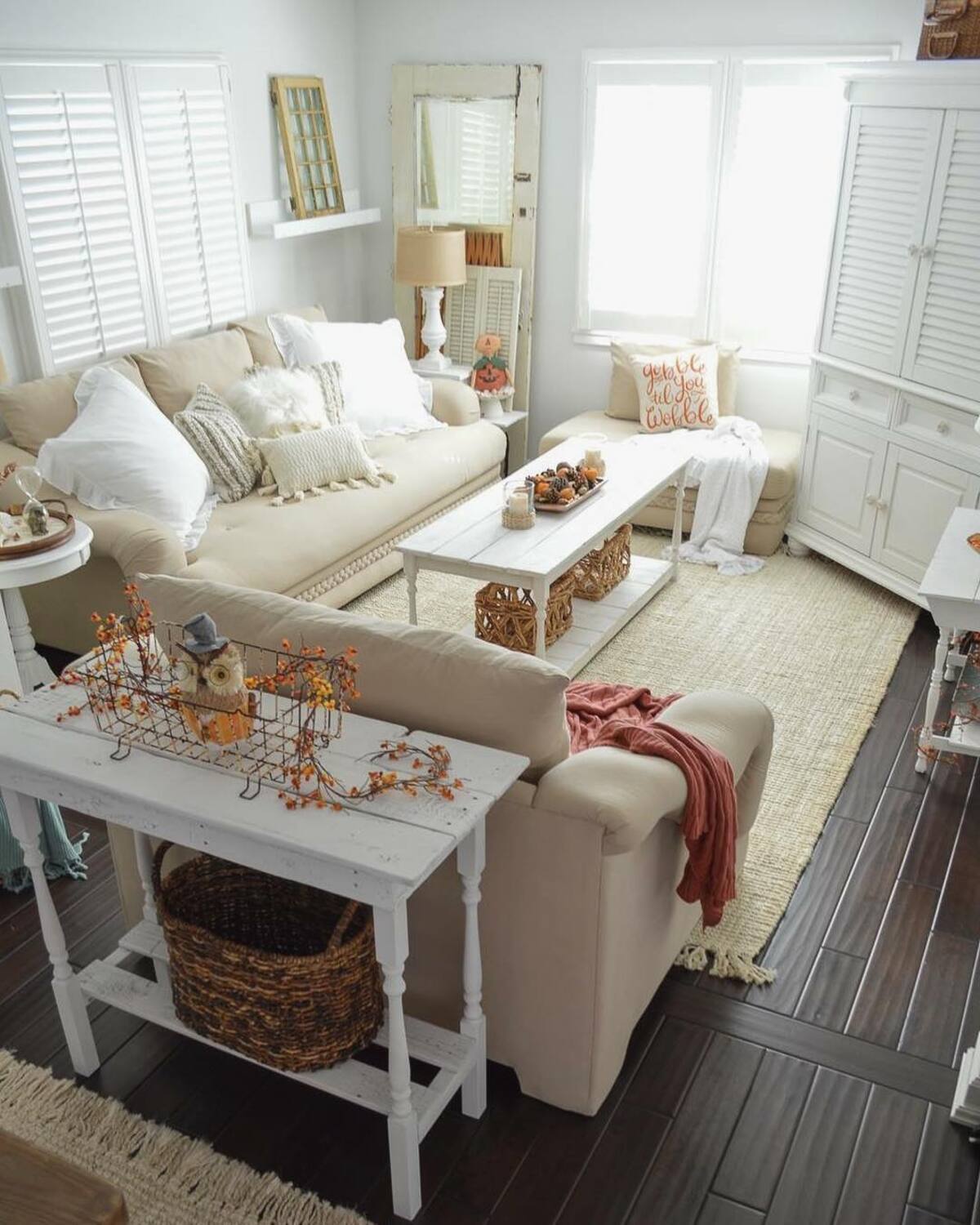 20 cozy fall living room decor ideas 20