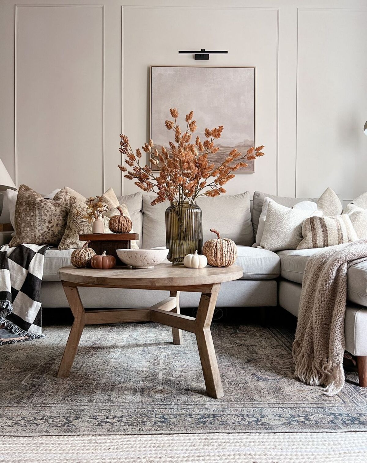20 cozy fall living room decor ideas 3