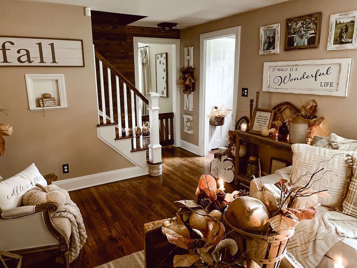 20 cozy fall living room decor ideas 4