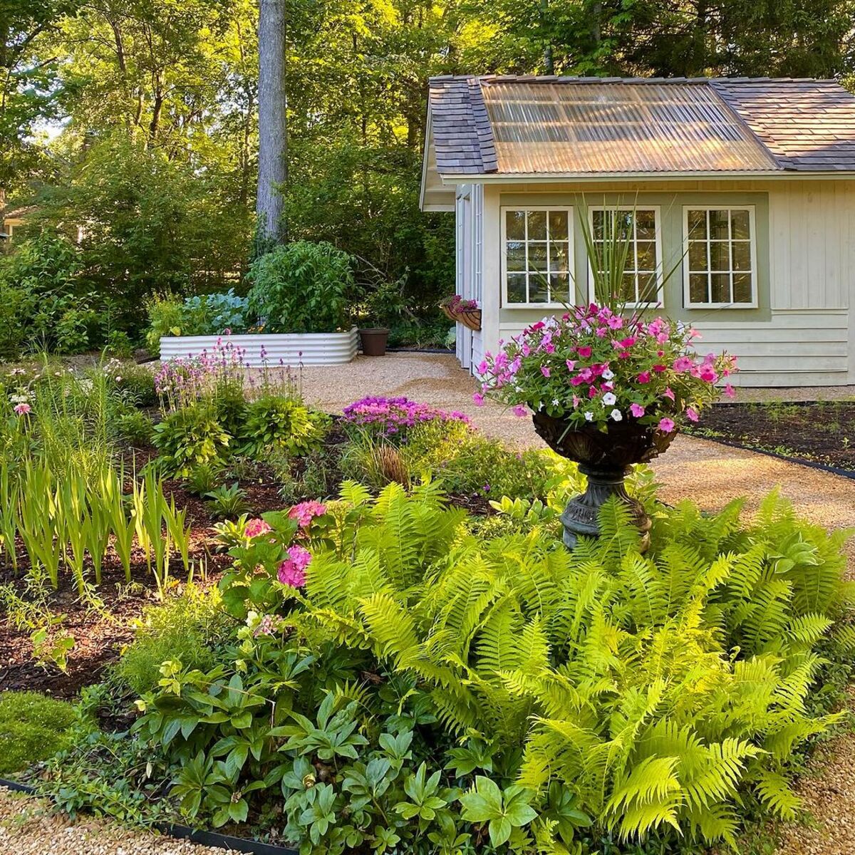 fall landscaping ideas for a front yard transformation 15