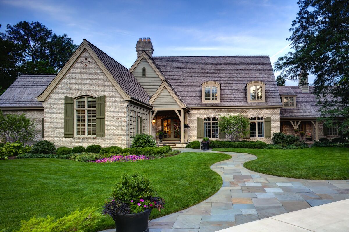 fall landscaping ideas for a front yard transformation 6