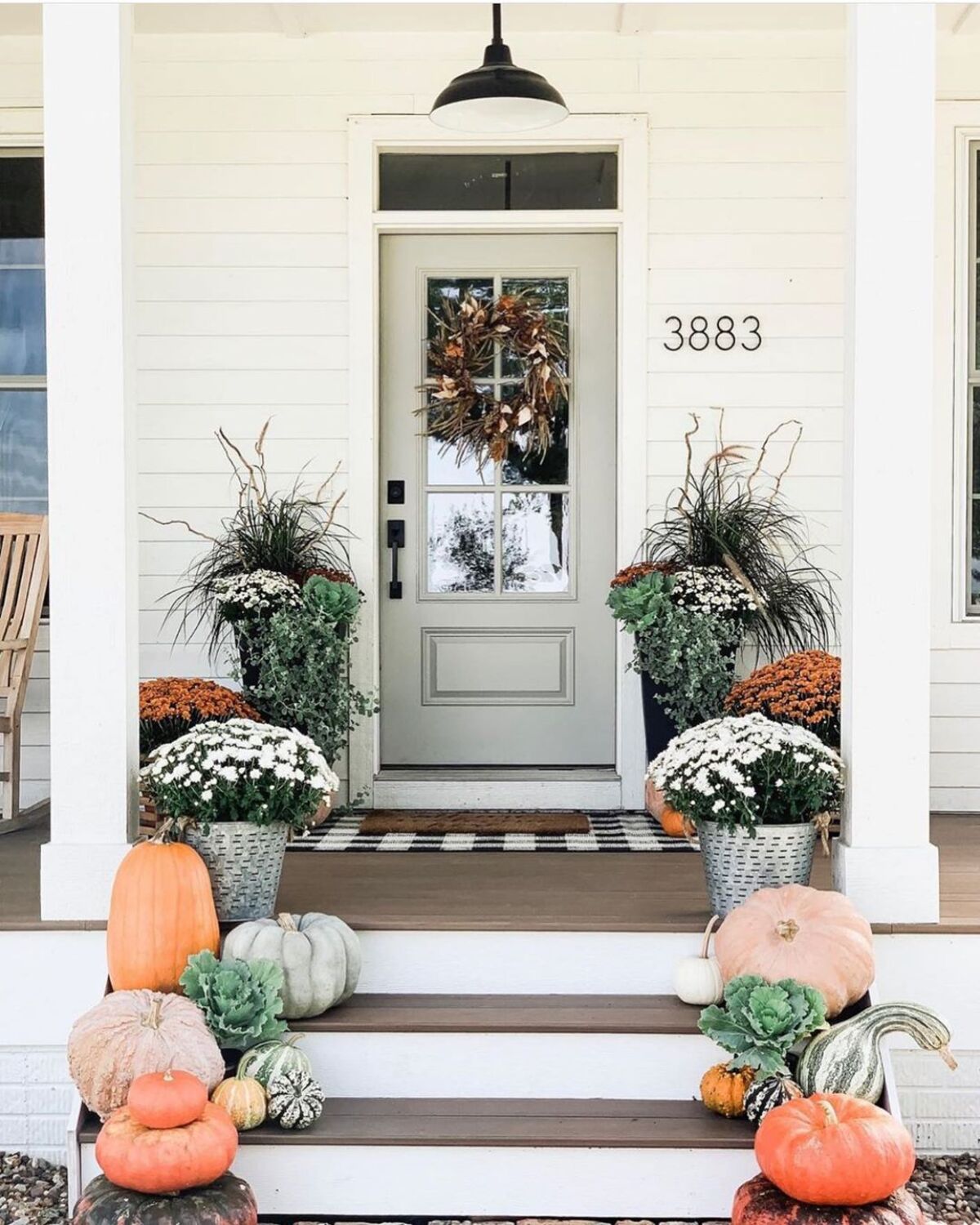 gorgeous mums front porch fall 13