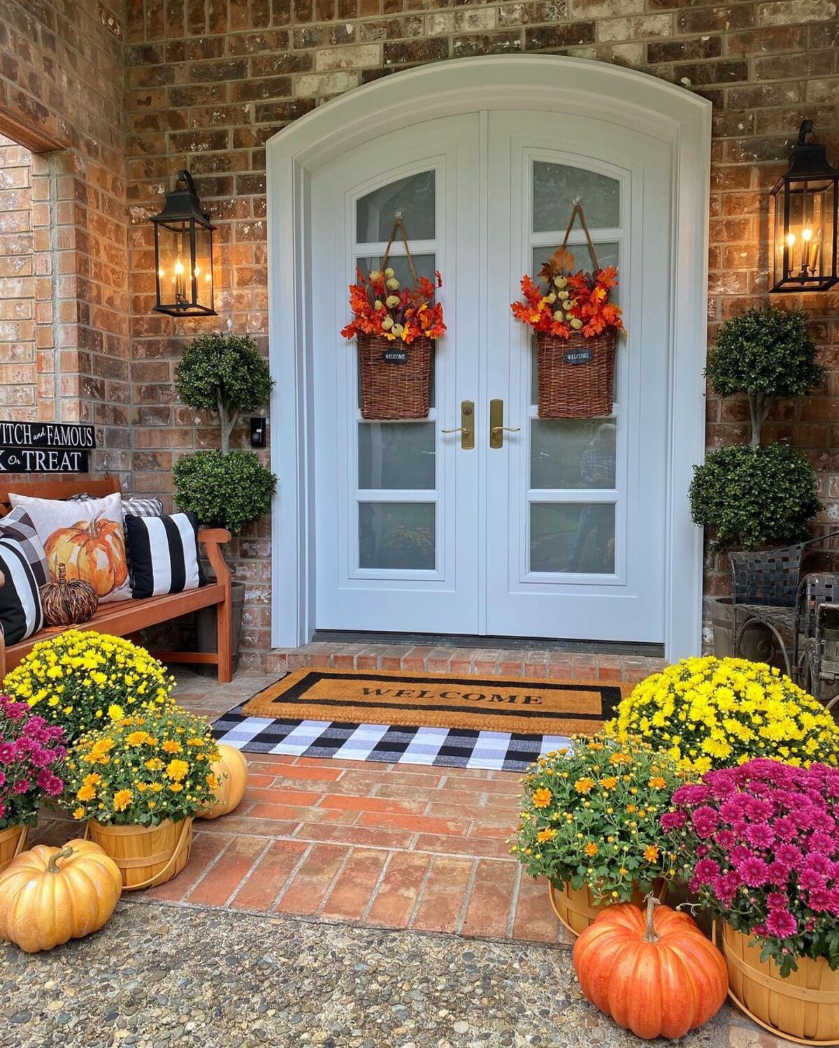 gorgeous mums front porch fall 5