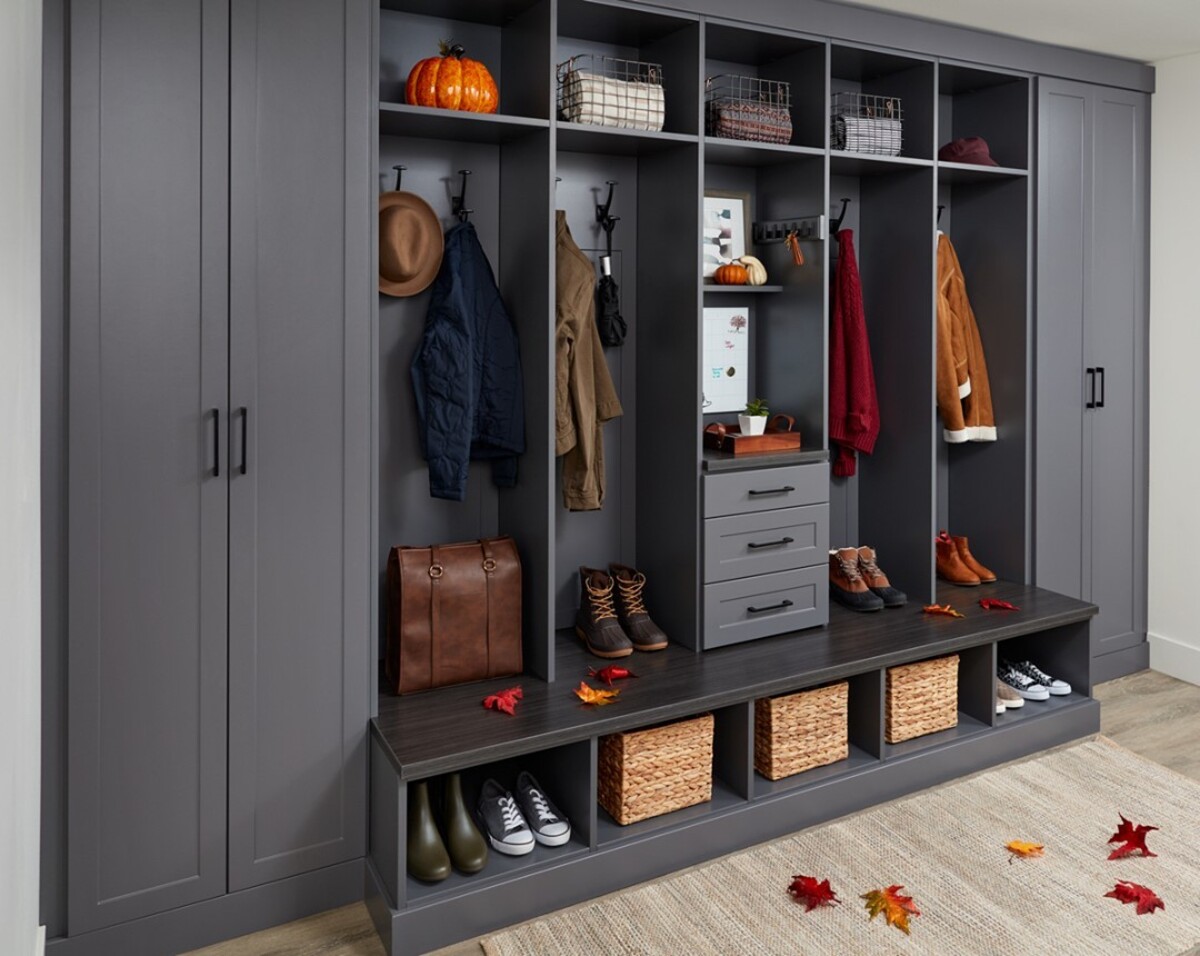 ideas for a stylish and functional mudroom in fall 19