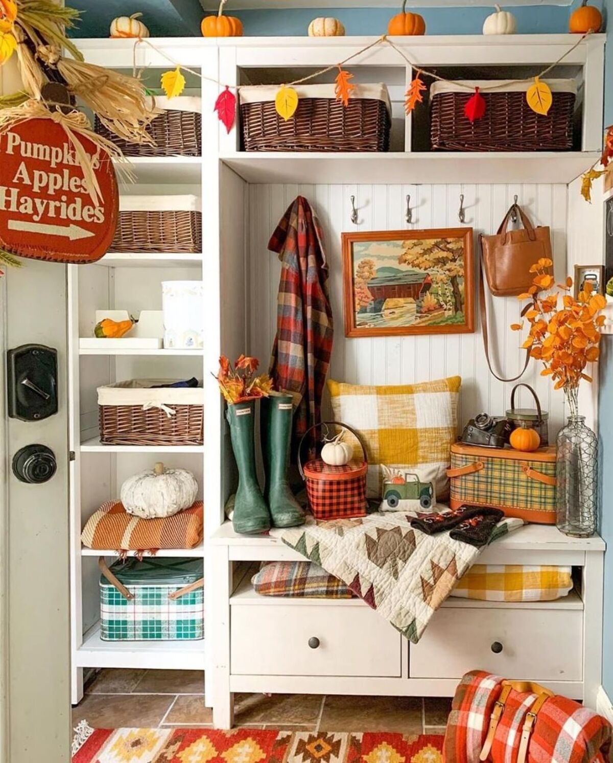 ideas for a stylish and functional mudroom in fall 6