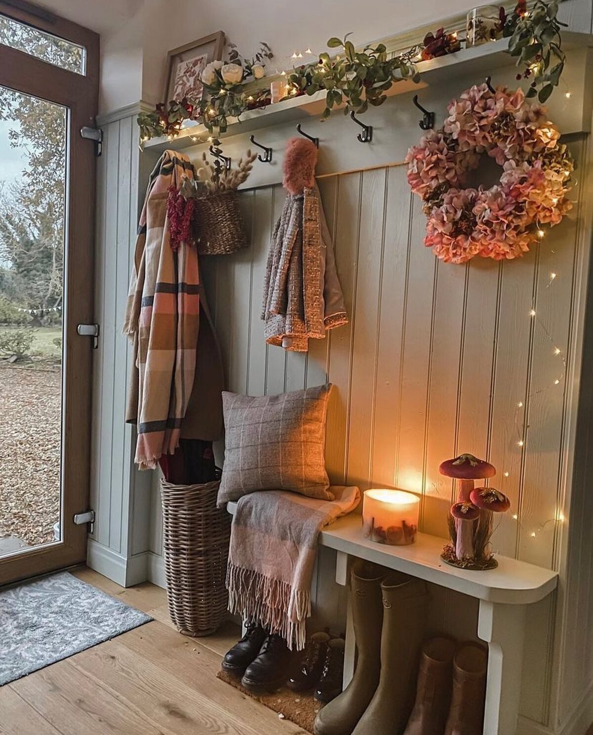 ideas for a stylish and functional mudroom in fall 9