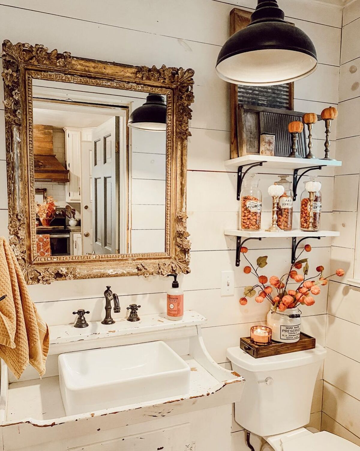 fall bathroom decor ideas 21