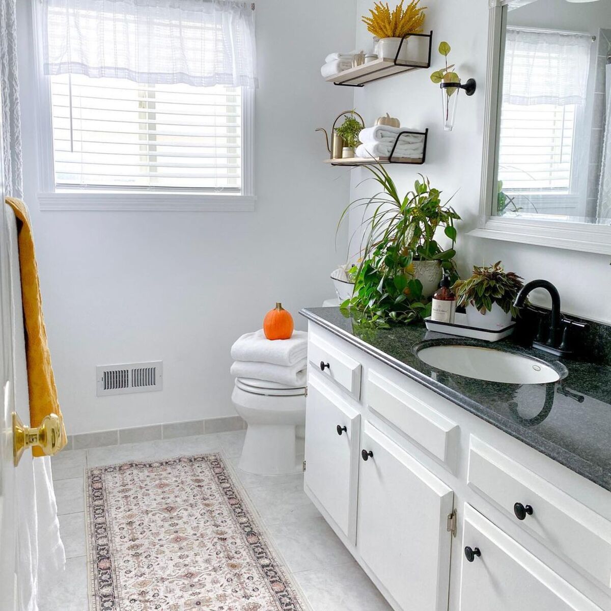 fall bathroom decor ideas 3