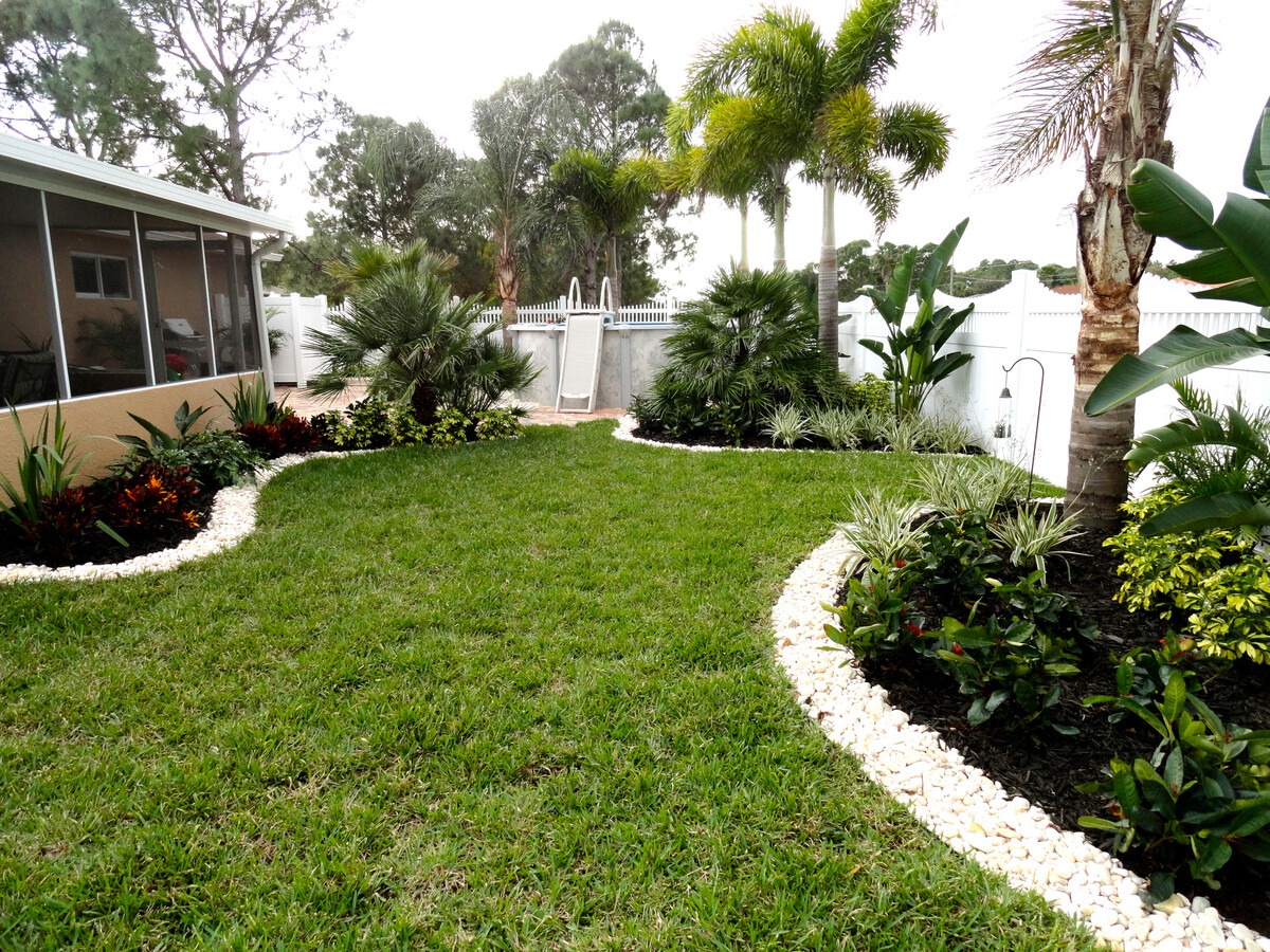 beautiful backyard flower gardens 14