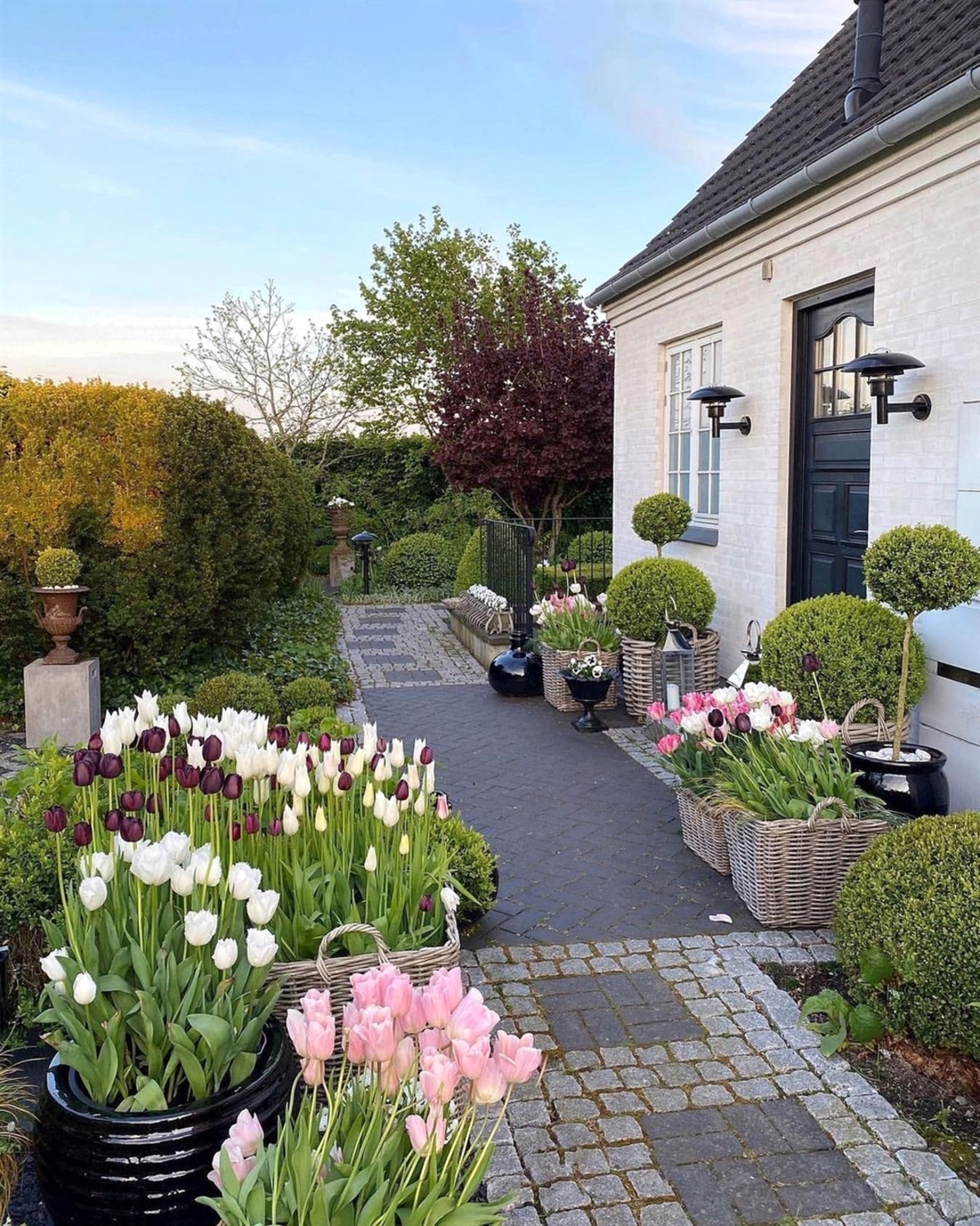 beautiful backyard flower gardens 2