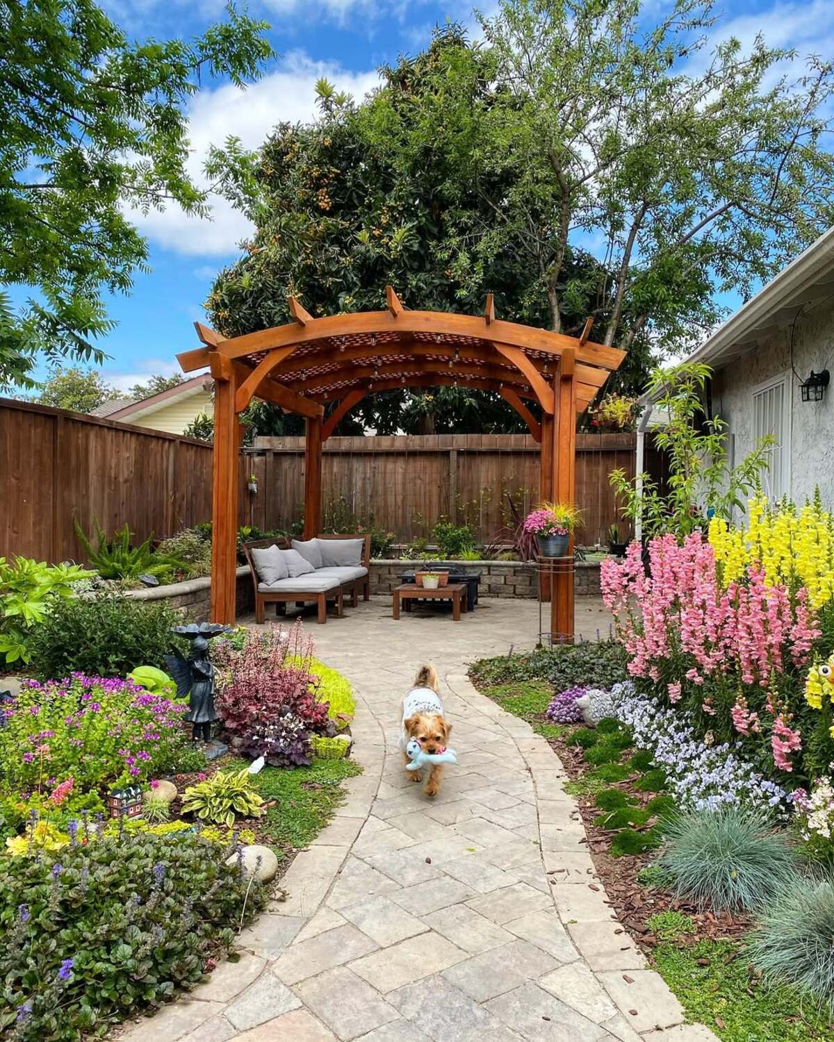 beautiful backyard flower gardens 4