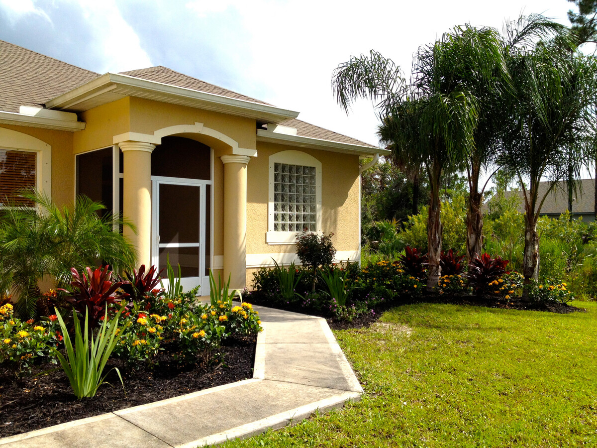 beautiful backyard flower gardens 9