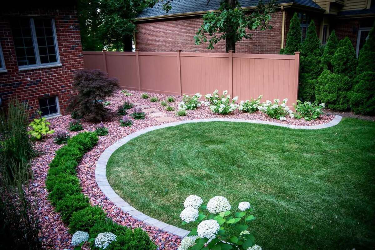 beautiful brick garden edging ideas 11