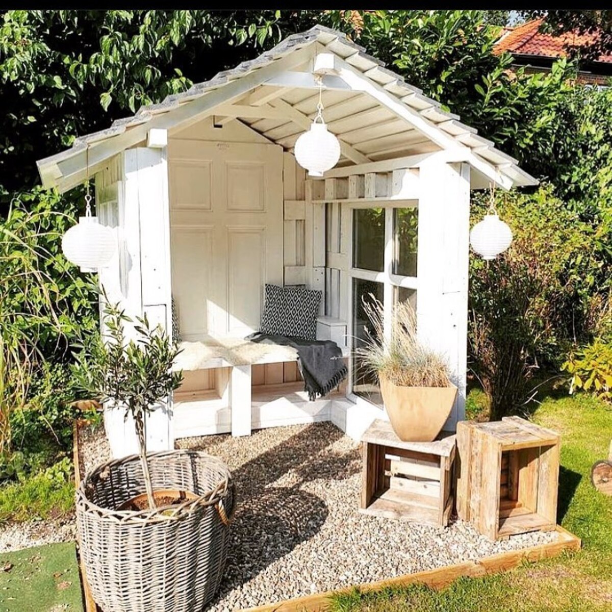 charming garden nook ideas for a cozy retreat 16