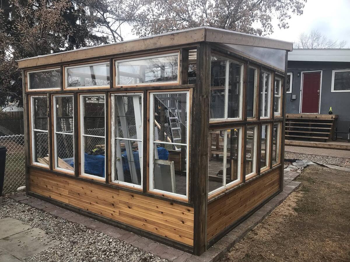 cheap and easy diy greenhouse ideas for backyard 12
