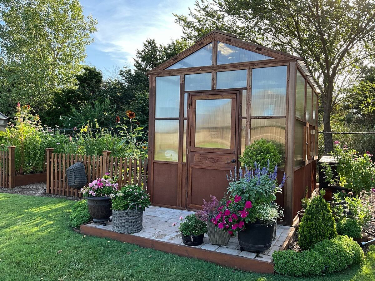 cheap and easy diy greenhouse ideas for backyard 25