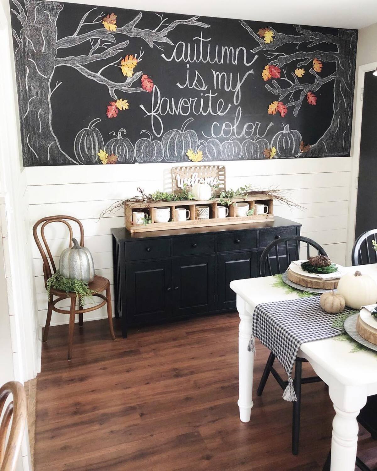 creative fall chalkboard ideas to decorate home 17