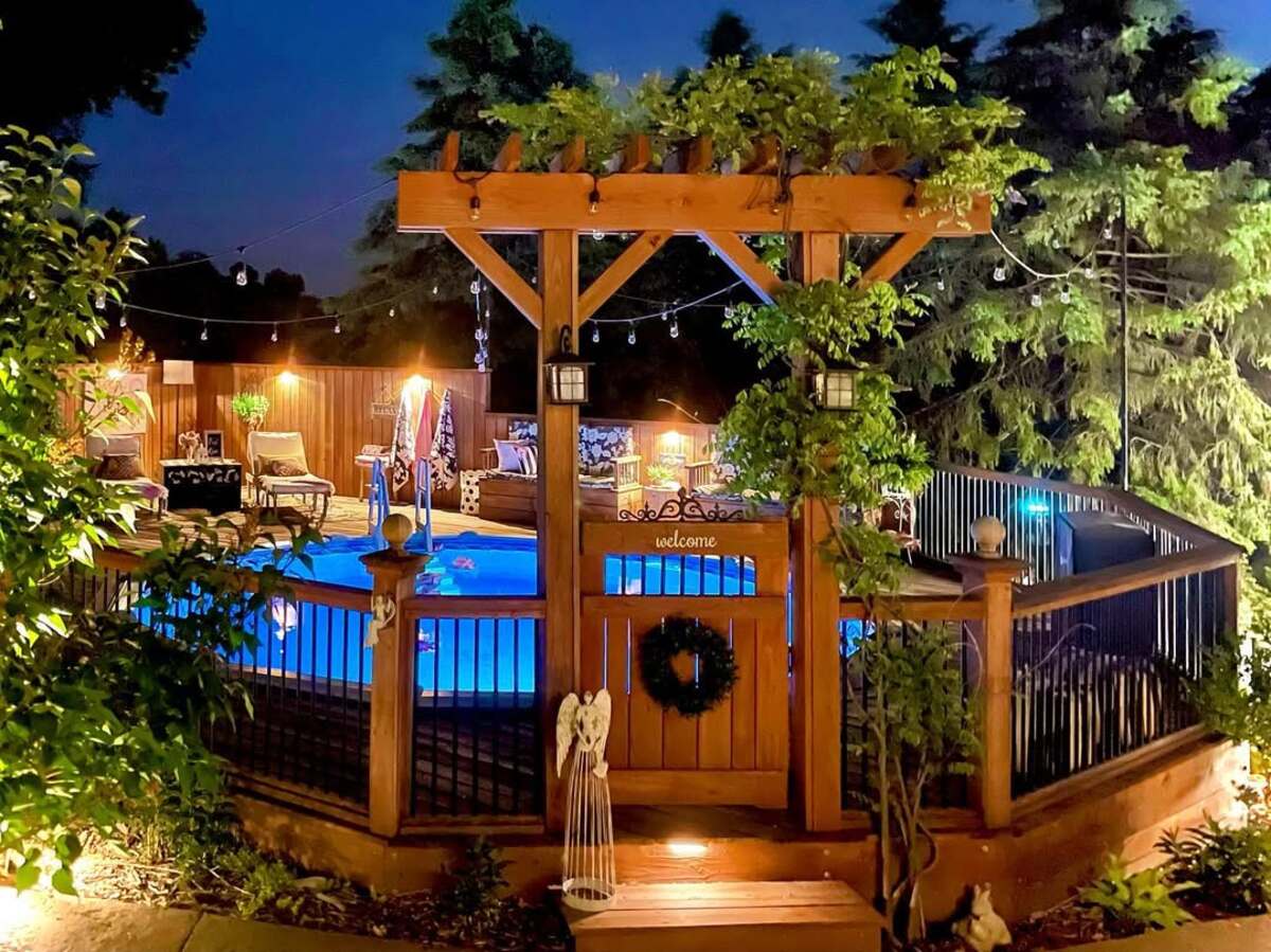 creative pool deck and bar ideas for above ground pool 17