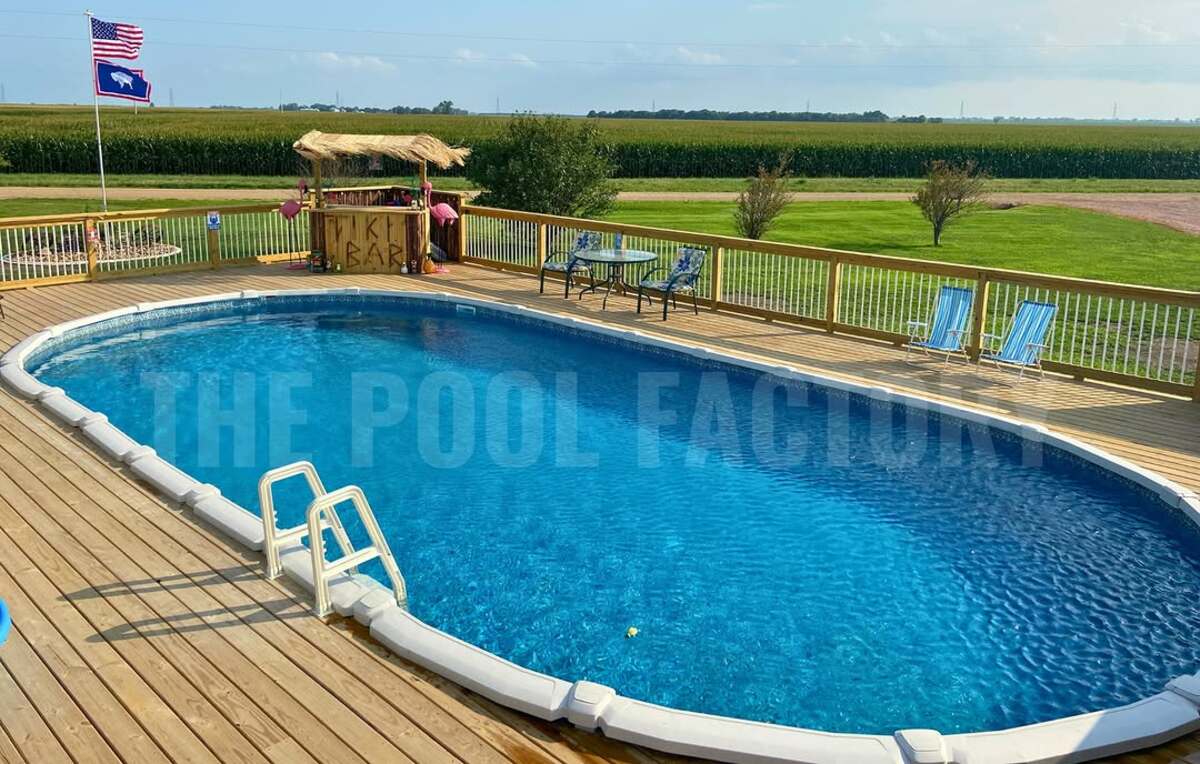 creative pool deck and bar ideas for above ground pool 7