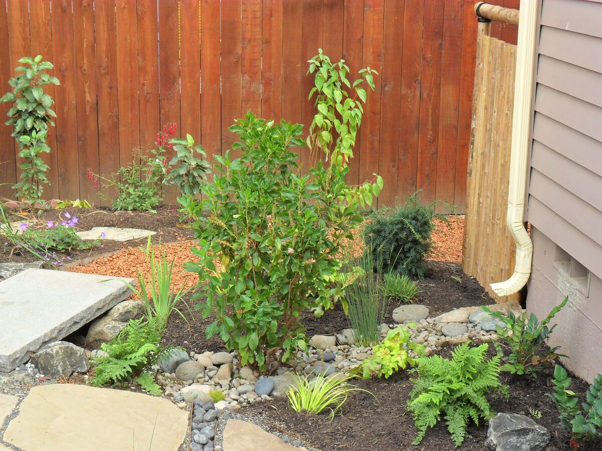 creative rock landscaping ideas for corners in yard 14