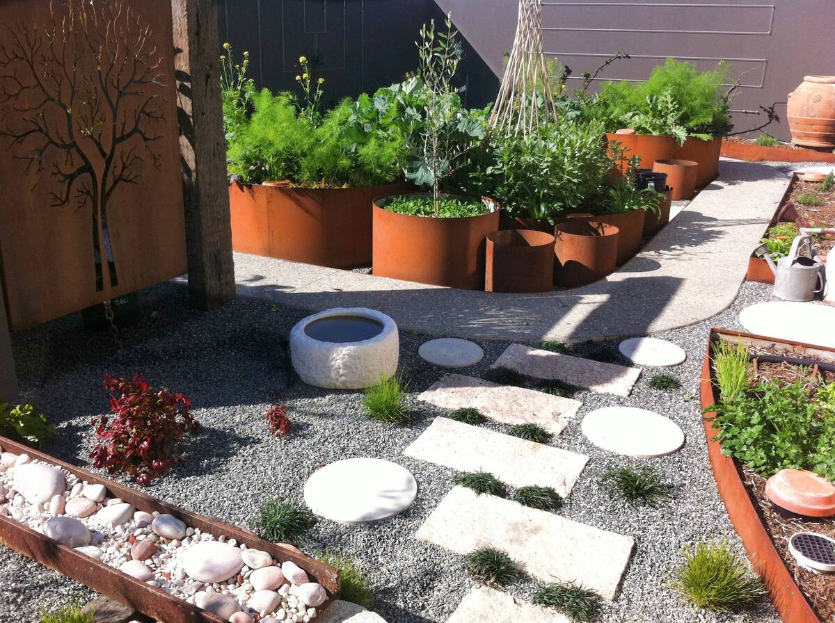 creative rock landscaping ideas for corners in yard 15