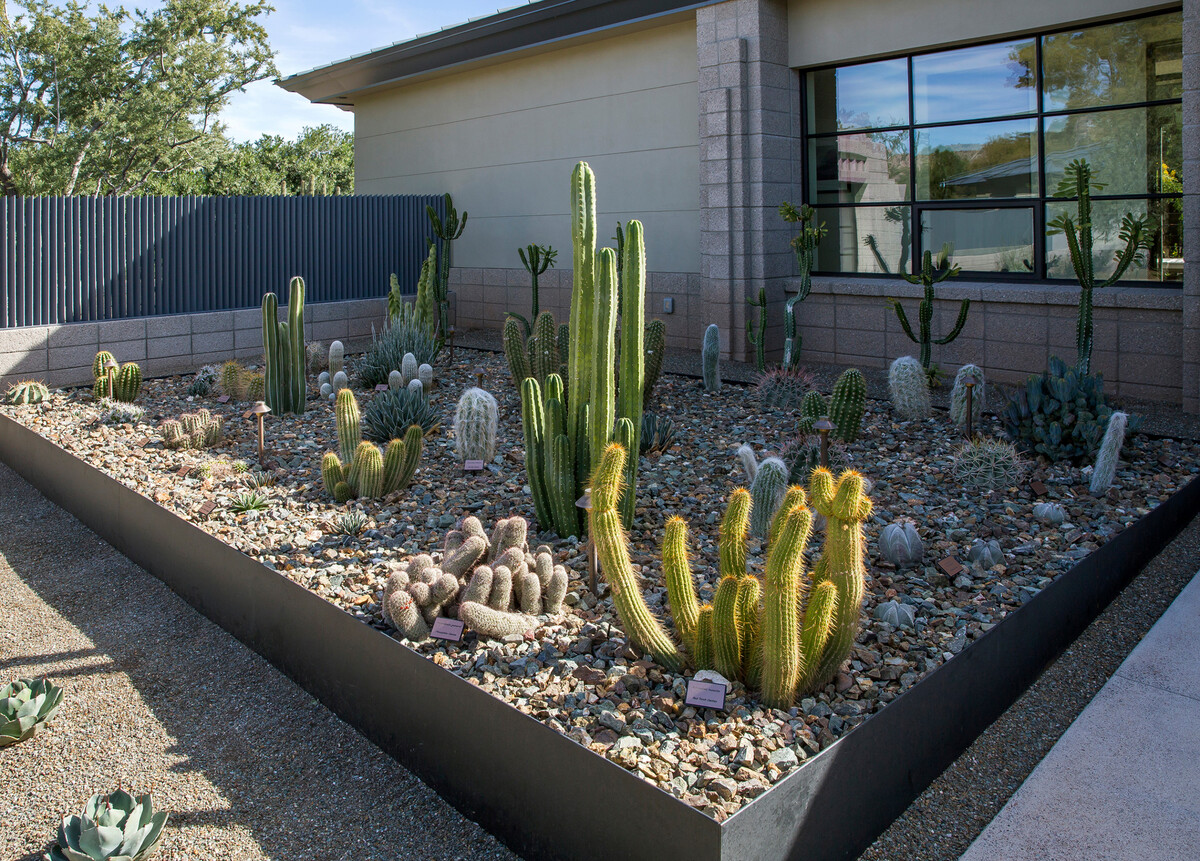 creative rock landscaping ideas for corners in yard 22