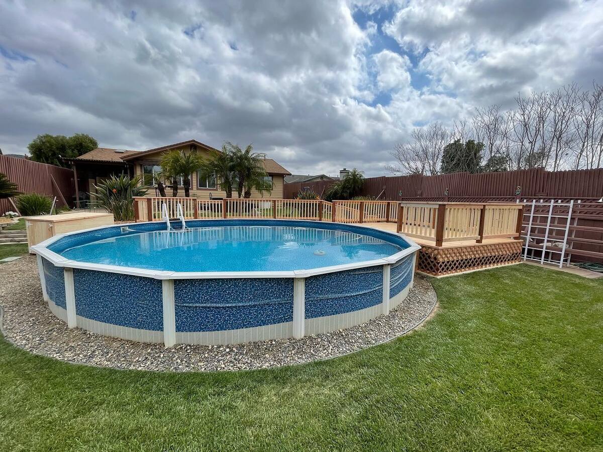 creative ways to add privacy to above ground pool deck 12