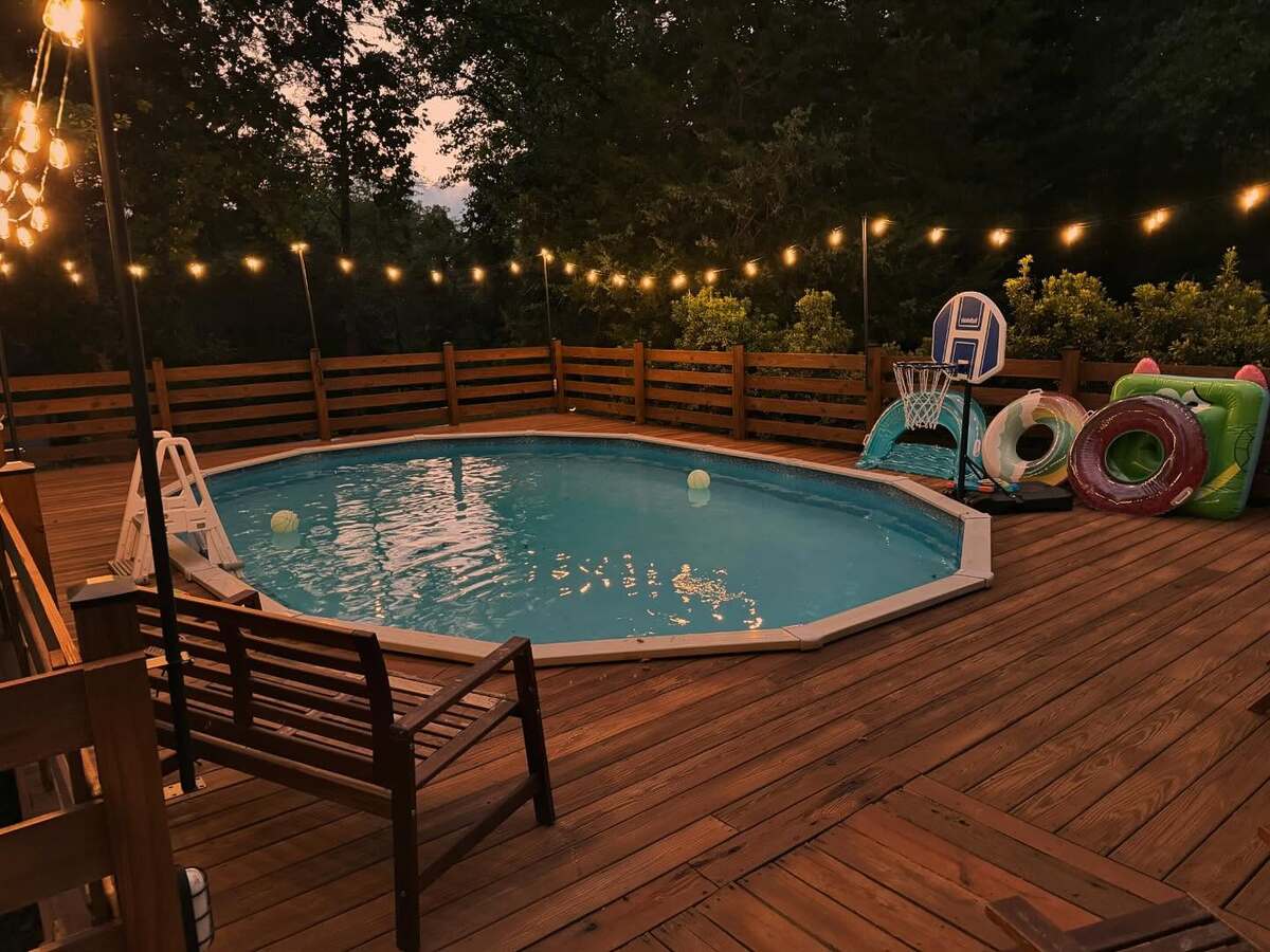 creative ways to add privacy to above ground pool deck 17