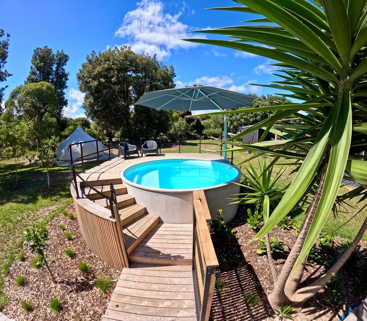creative ways to add privacy to above ground pool deck 2