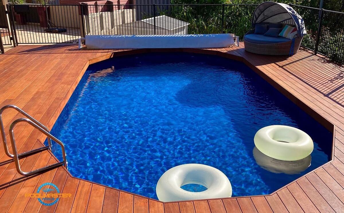 creative ways to add privacy to above ground pool deck 24