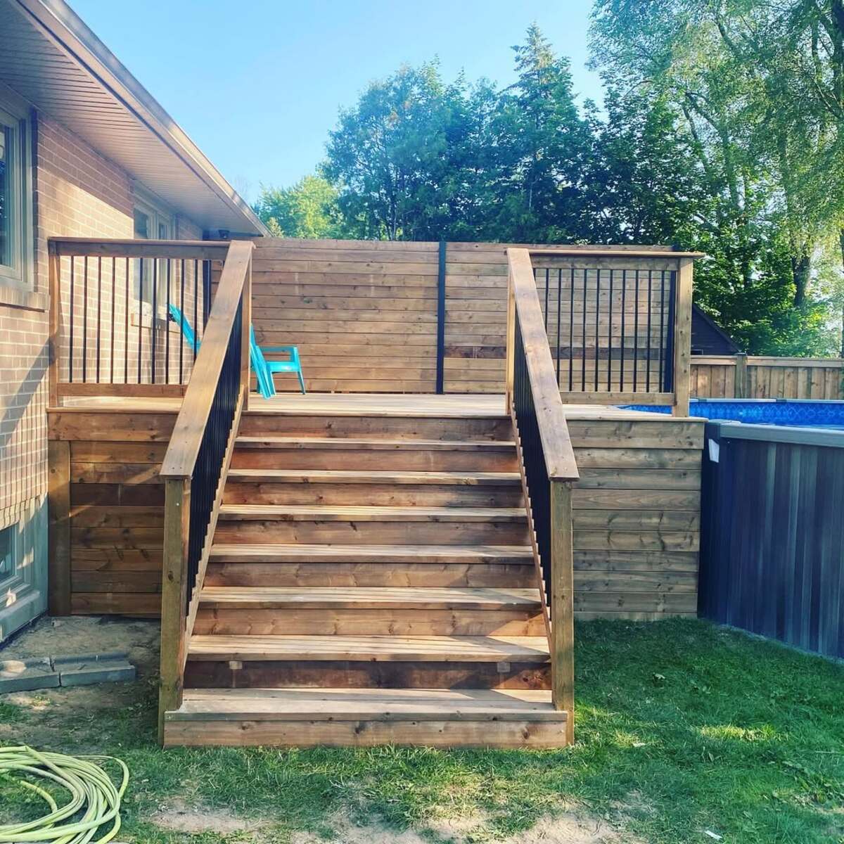 creative ways to add privacy to above ground pool deck 3