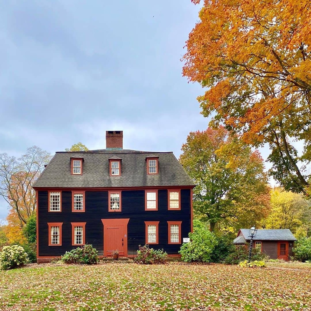 gorgeous fall color schemes for exterior 4