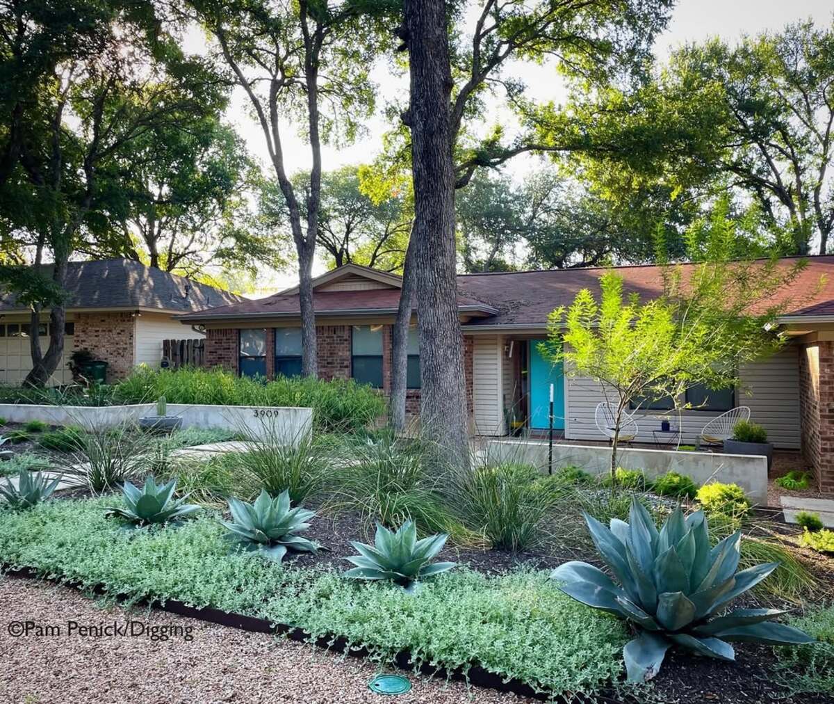 simple front yard landscaping ideas 12
