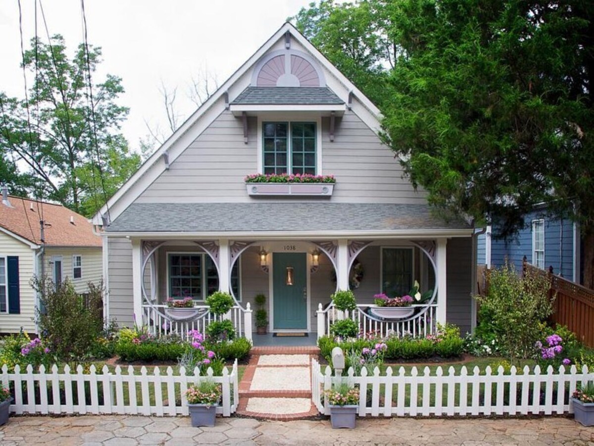 simple front yard landscaping ideas 26