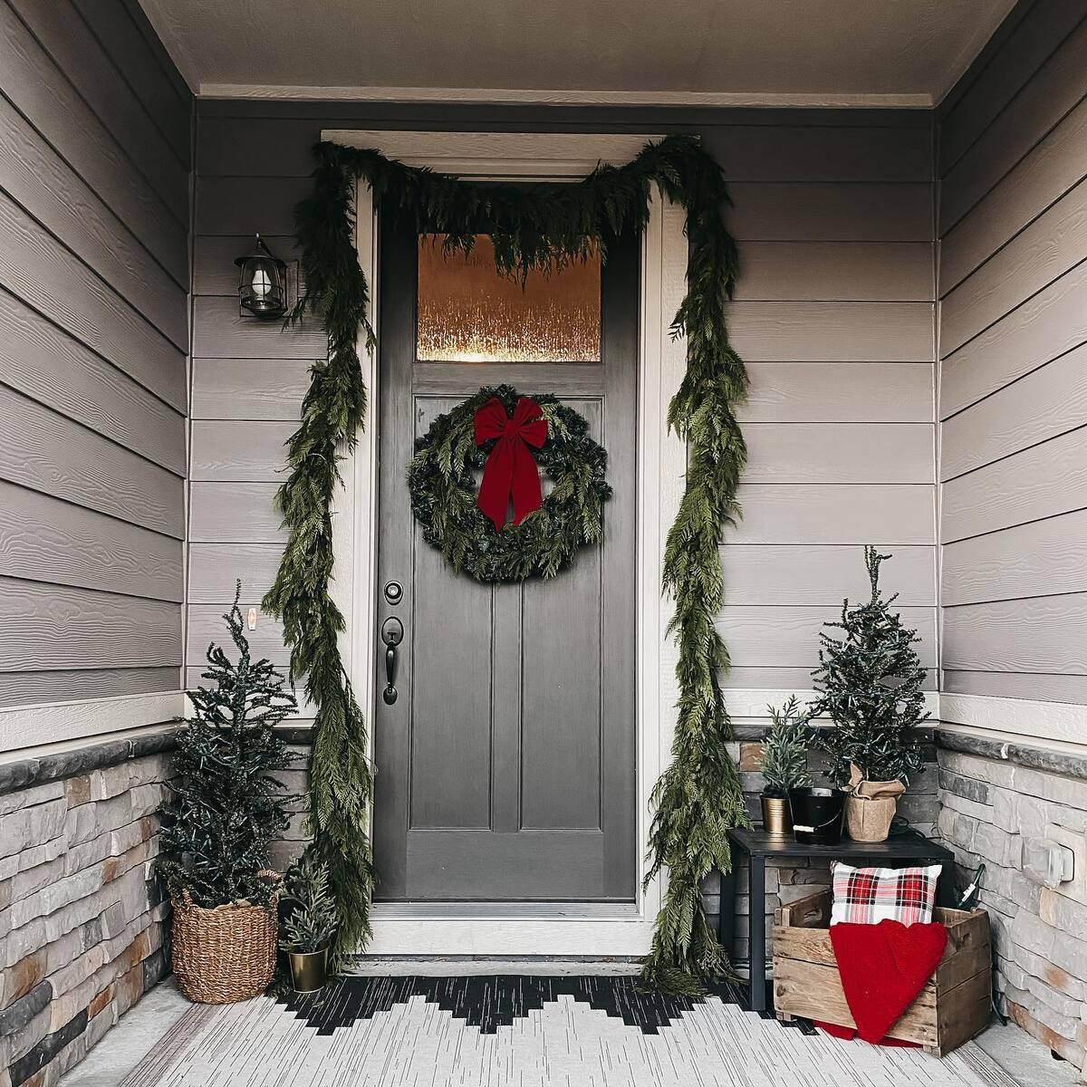 christmas door decorations for a festive welcome 20