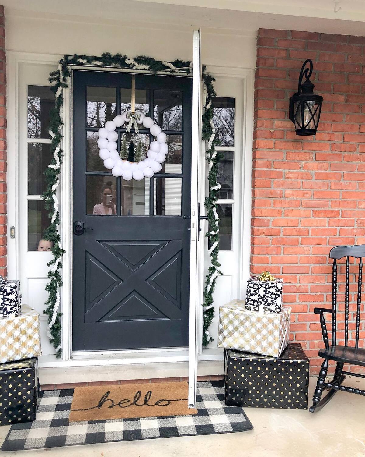 christmas door decorations for a festive welcome 22