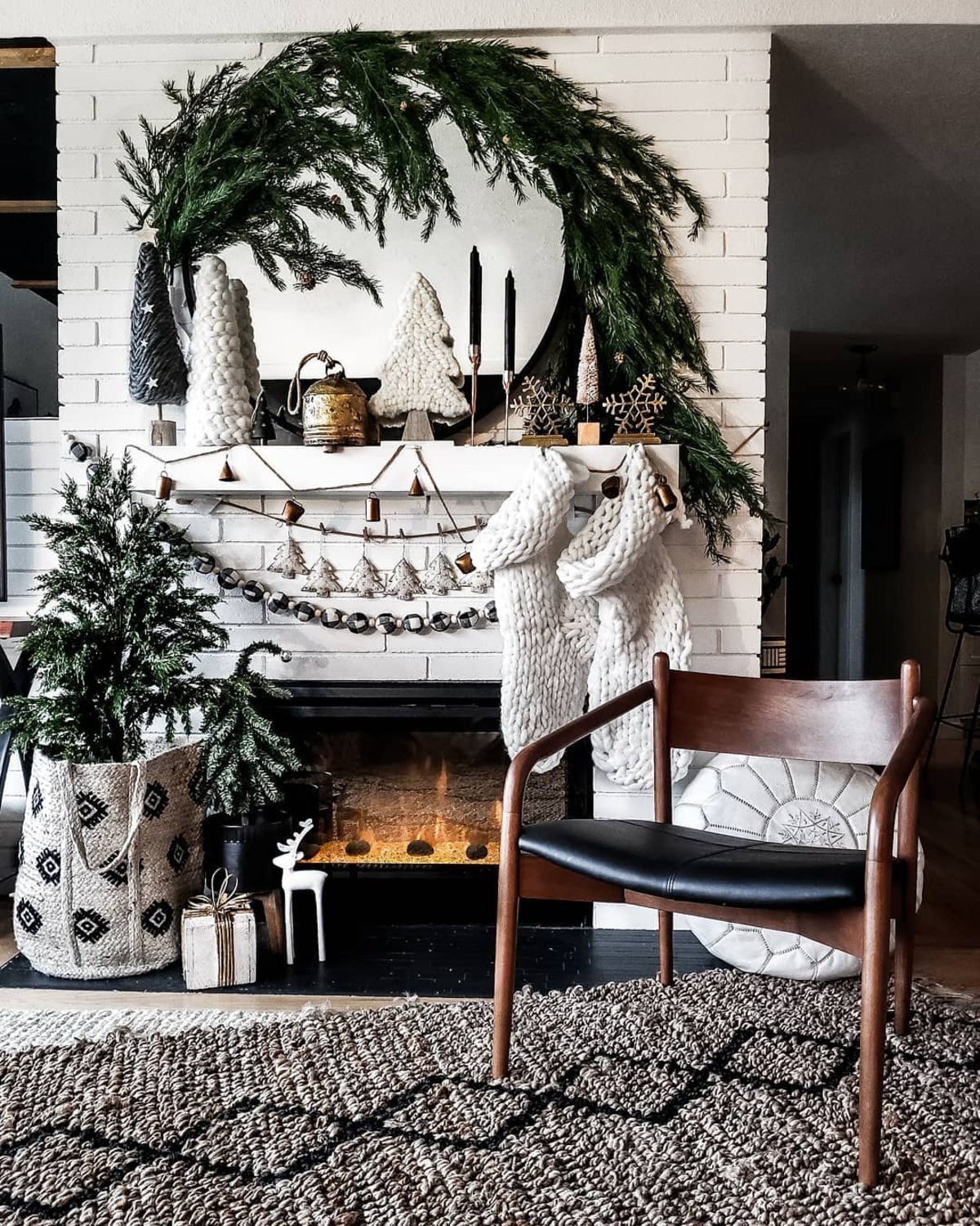 christmas mantle decor ideas 10