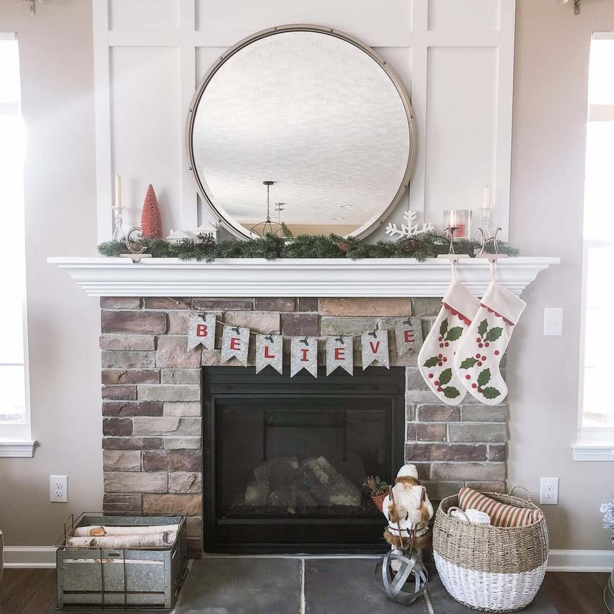 christmas mantle decor ideas 4