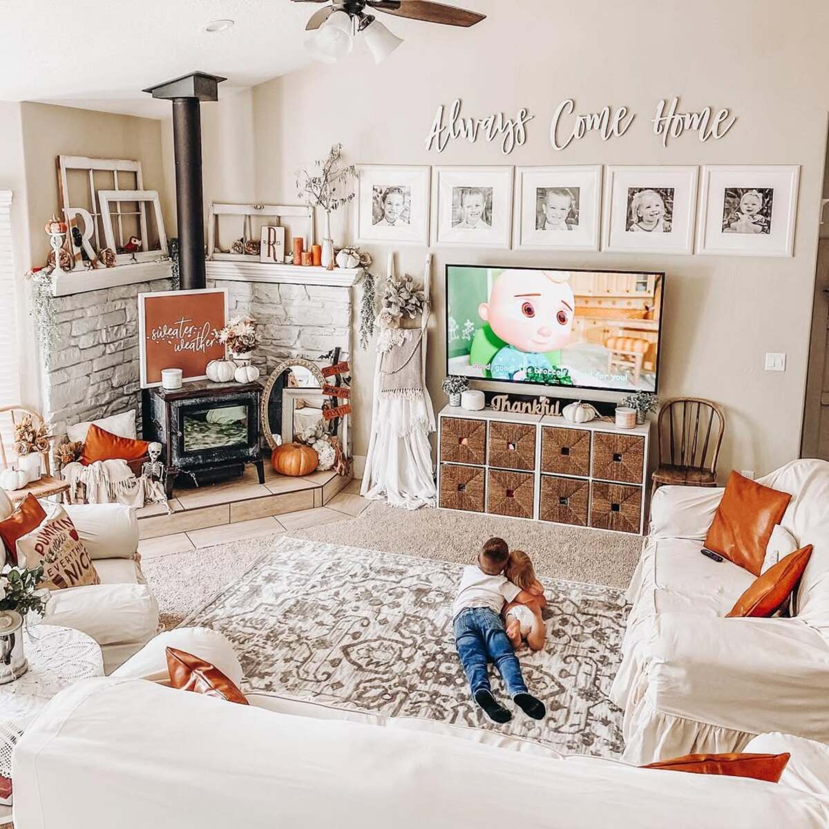 cozy fall home ideas to create the perfect autumn vibe 20