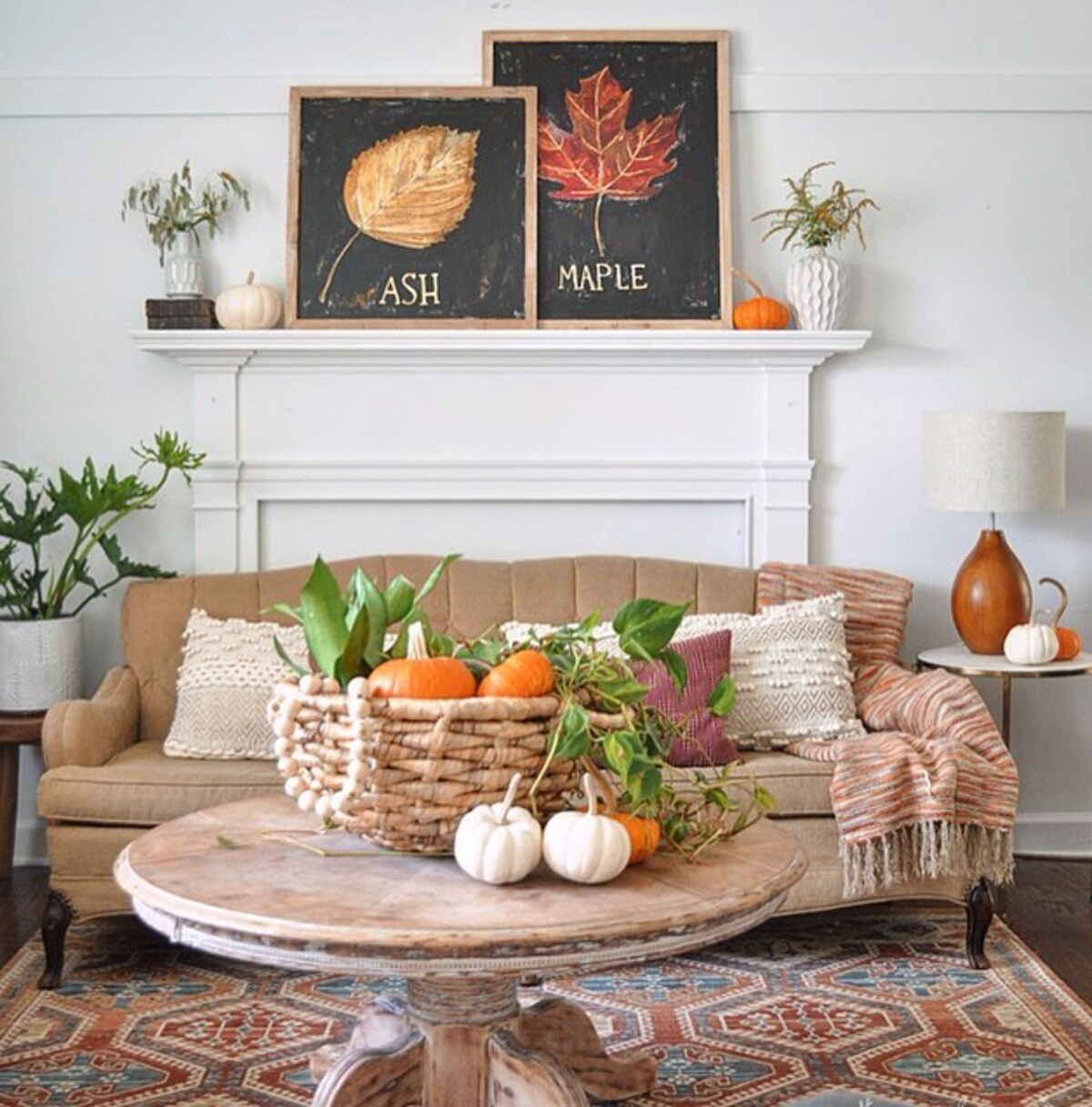 cozy fall home ideas to create the perfect autumn vibe 24