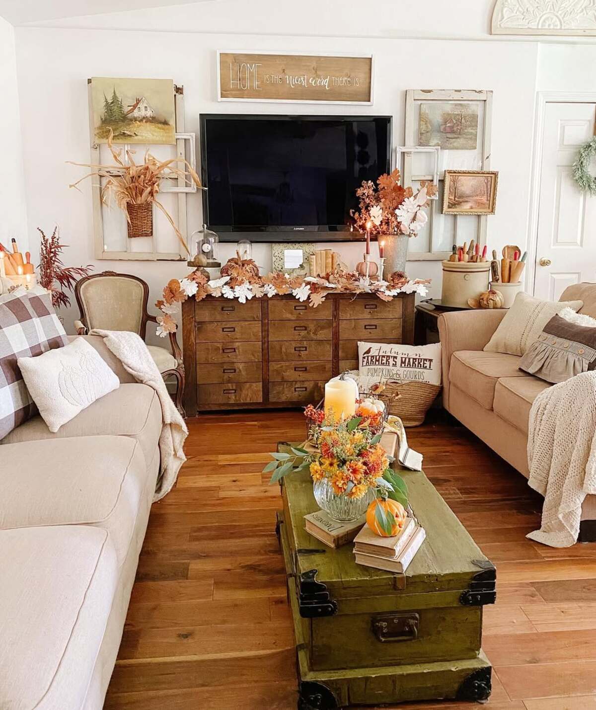 cozy fall home ideas to create the perfect autumn vibe 26