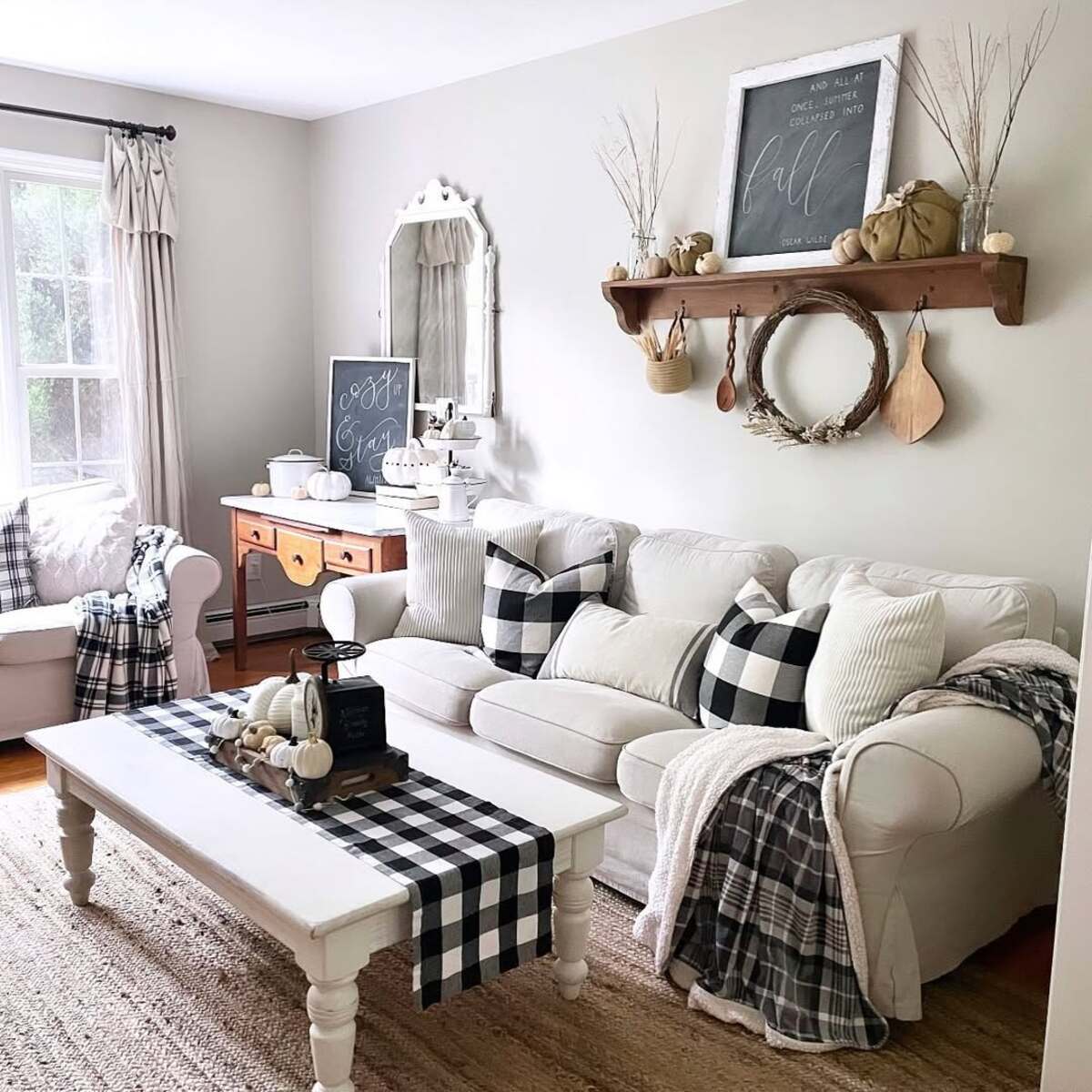 cozy fall home ideas to create the perfect autumn vibe 28