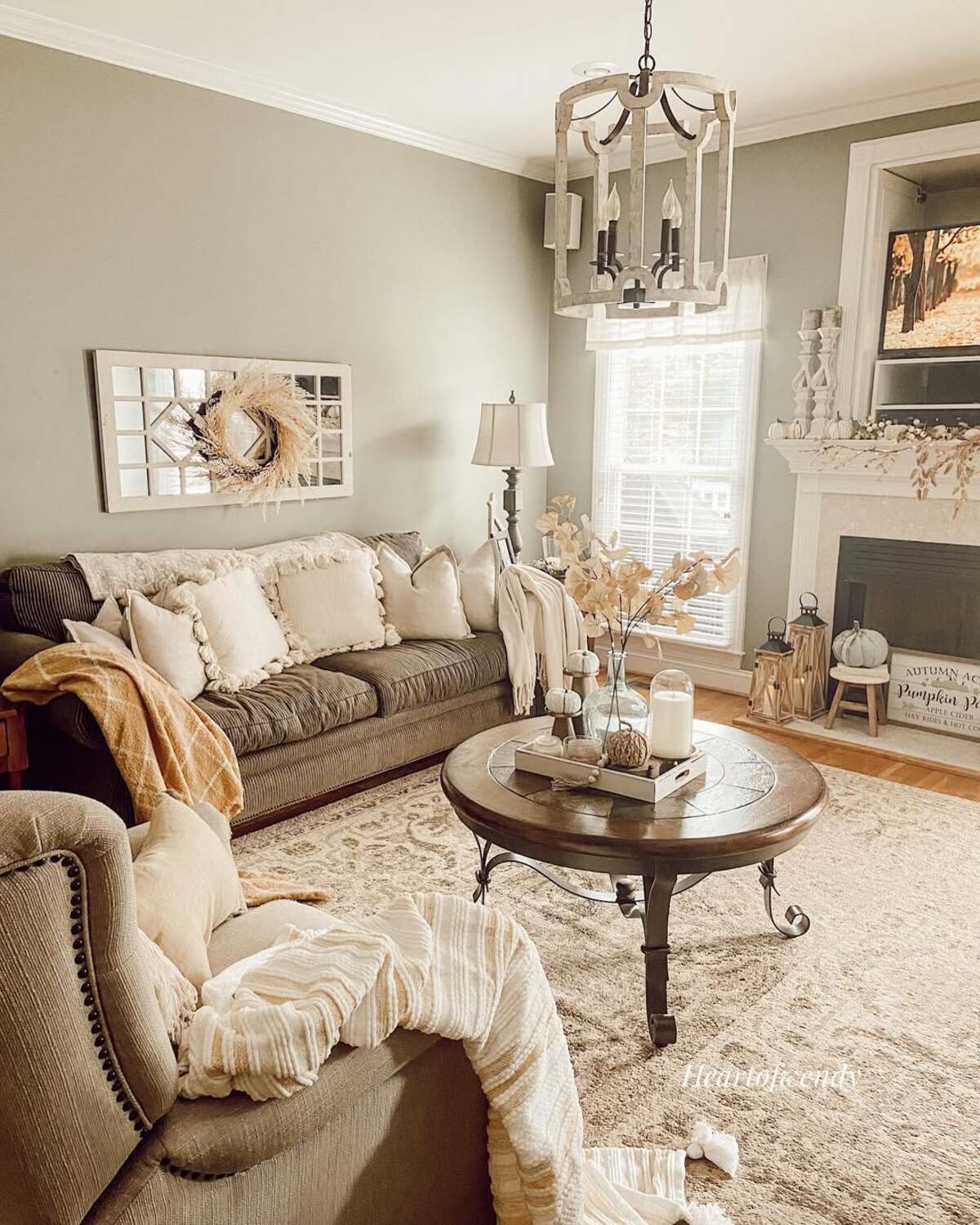 cozy fall home ideas to create the perfect autumn vibe 5