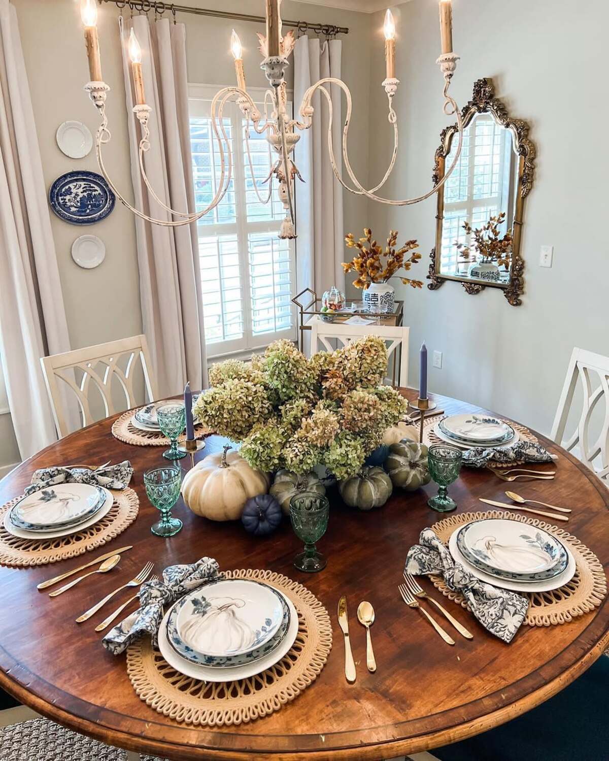 cozy farmhouse fall dining table decor 16