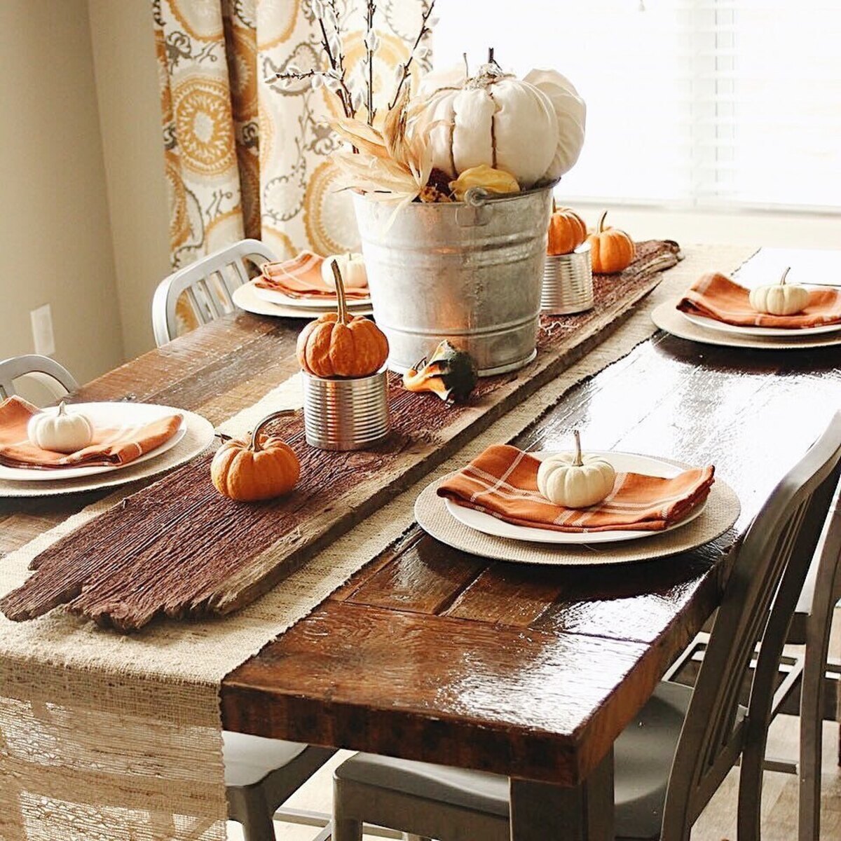 cozy farmhouse fall dining table decor 23