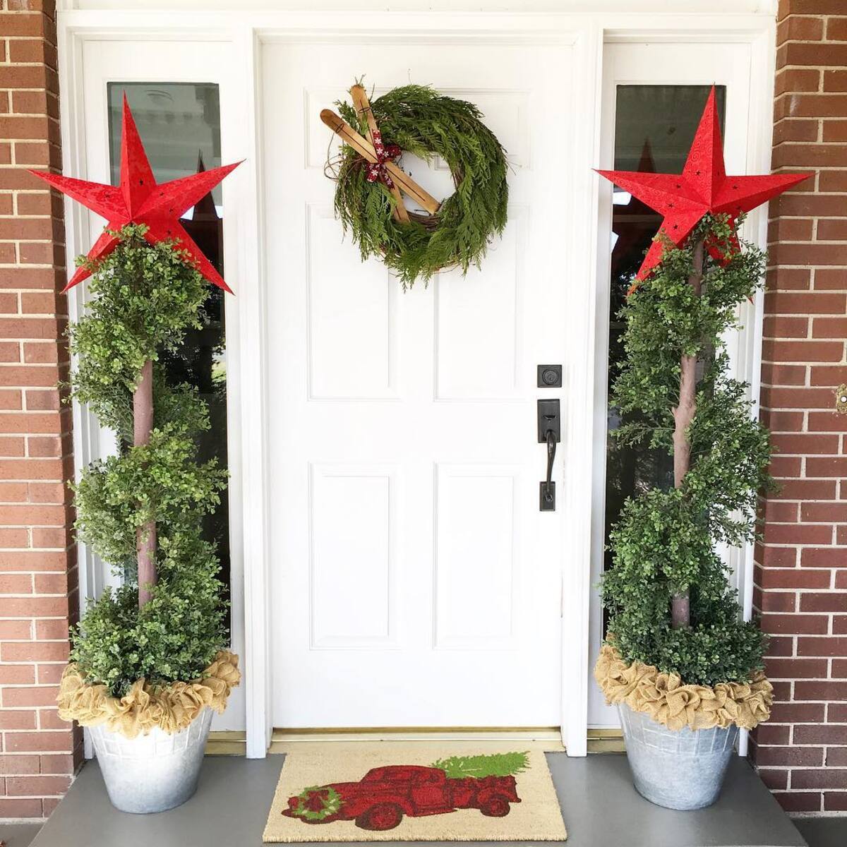 easy christmas front porch decor ideas 24