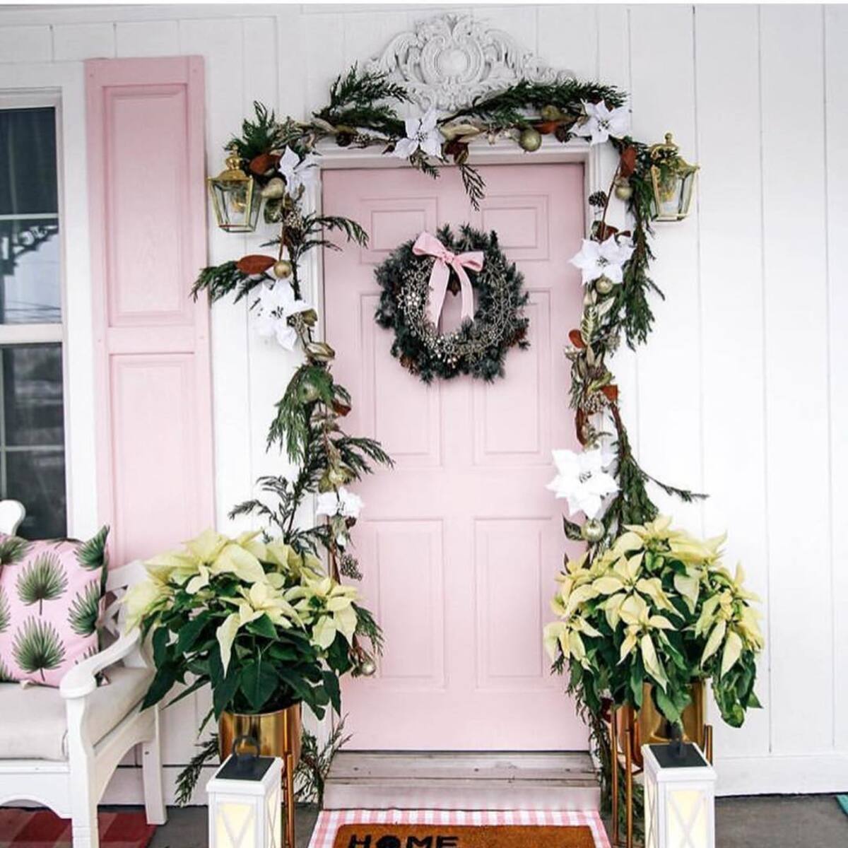 easy christmas front porch decor ideas 25