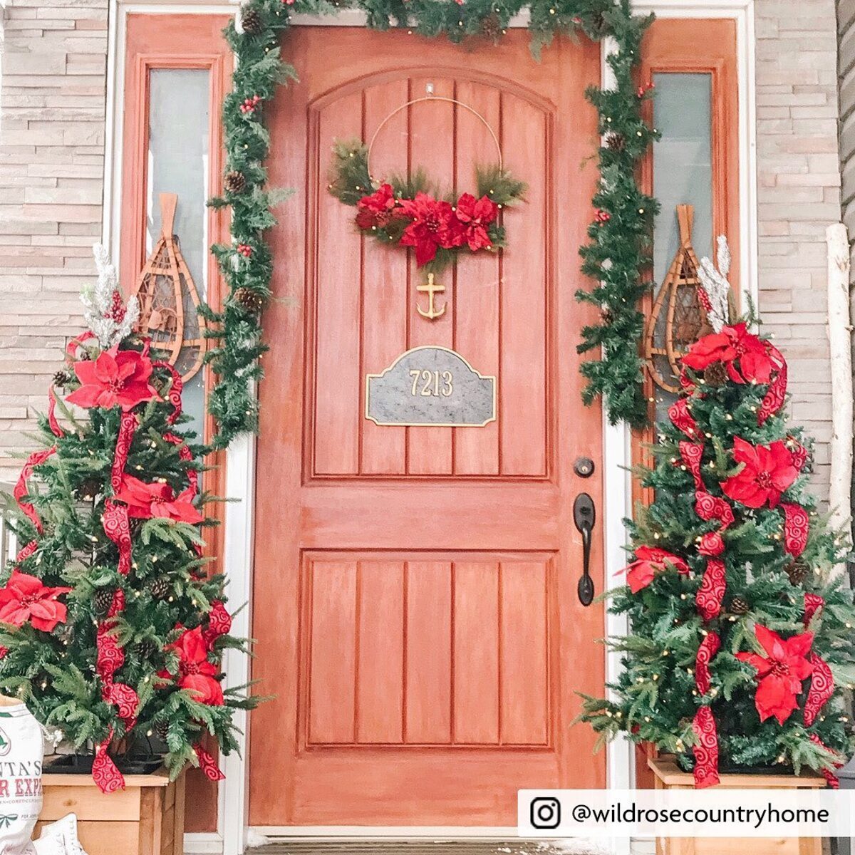 easy christmas front porch decor ideas 26